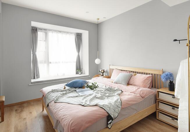 臥室裝修技巧，打造一個(gè)溫馨舒適的空間