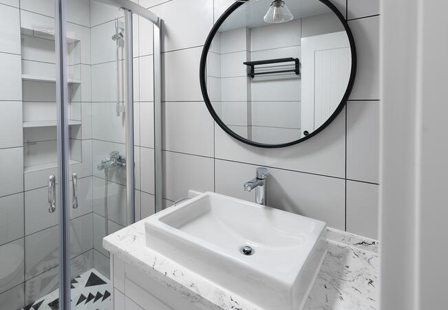 洗手間臺(tái)上盆、臺(tái)下盆的特點(diǎn)及優(yōu)缺點(diǎn)對(duì)比