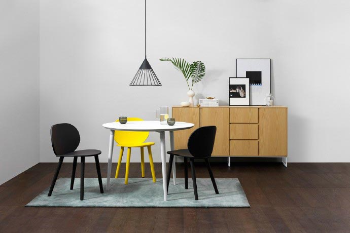 極簡(jiǎn)風(fēng)餐廳餐桌設(shè)計(jì)，簡(jiǎn)約到極致也是一種美