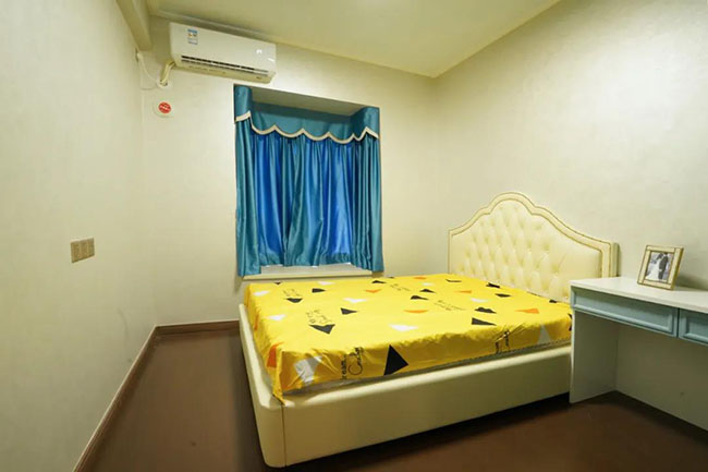 現(xiàn)代簡約三室兩廳，裹著裊裊茶香，演繹優(yōu)雅的生活格調(diào)