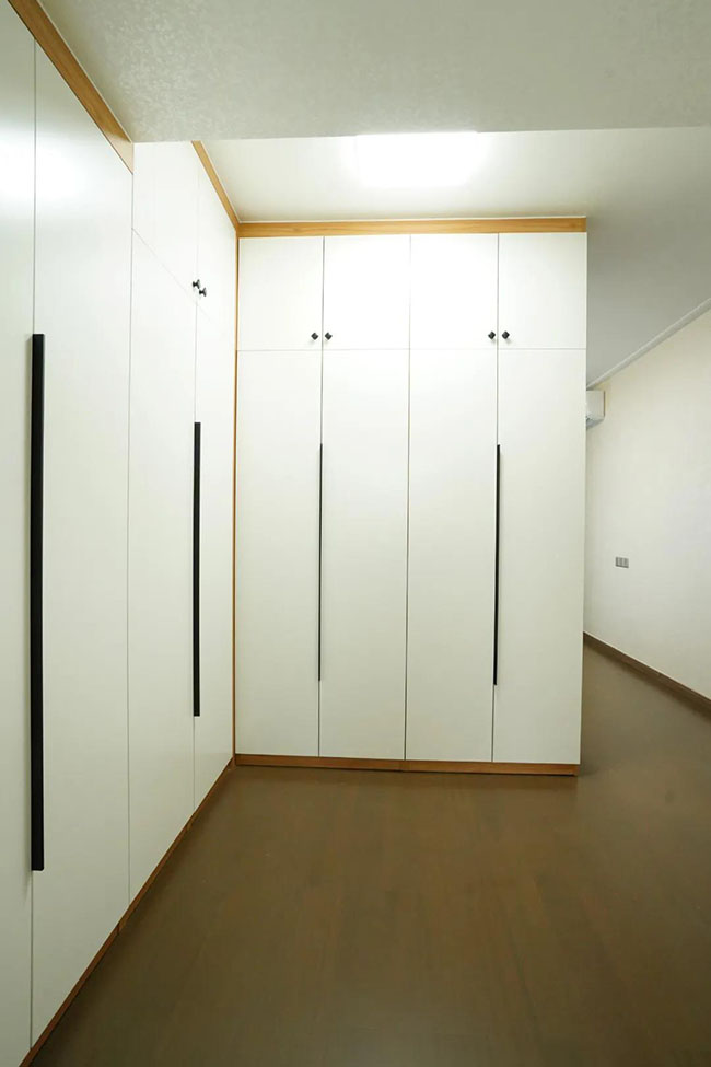 現(xiàn)代簡約三室兩廳，裹著裊裊茶香，演繹優(yōu)雅的生活格調(diào)