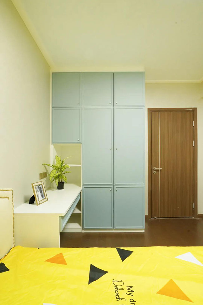 現(xiàn)代簡約三室兩廳，裹著裊裊茶香，演繹優(yōu)雅的生活格調(diào)