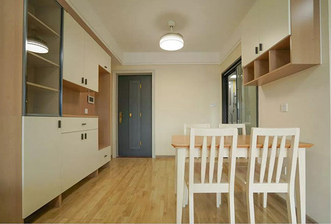 勤城達正大城簡約風(fēng)裝修，原木色系好清爽