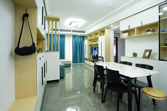 三室兩廳現(xiàn)代簡(jiǎn)約風(fēng)，功能性極強(qiáng)，清淡雅致的溫馨之家