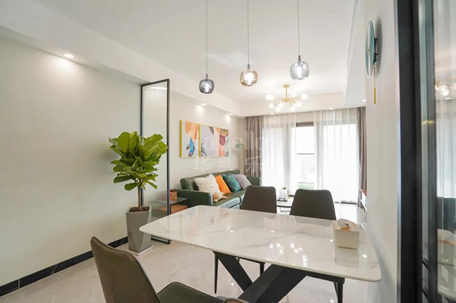 三室兩廳現(xiàn)代簡約，溫馨清新的居所，充滿煙火氣的生活